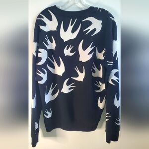 MCQ by Alexander McQueen "Swallow"size L -black/white print sweatshirt/pullover